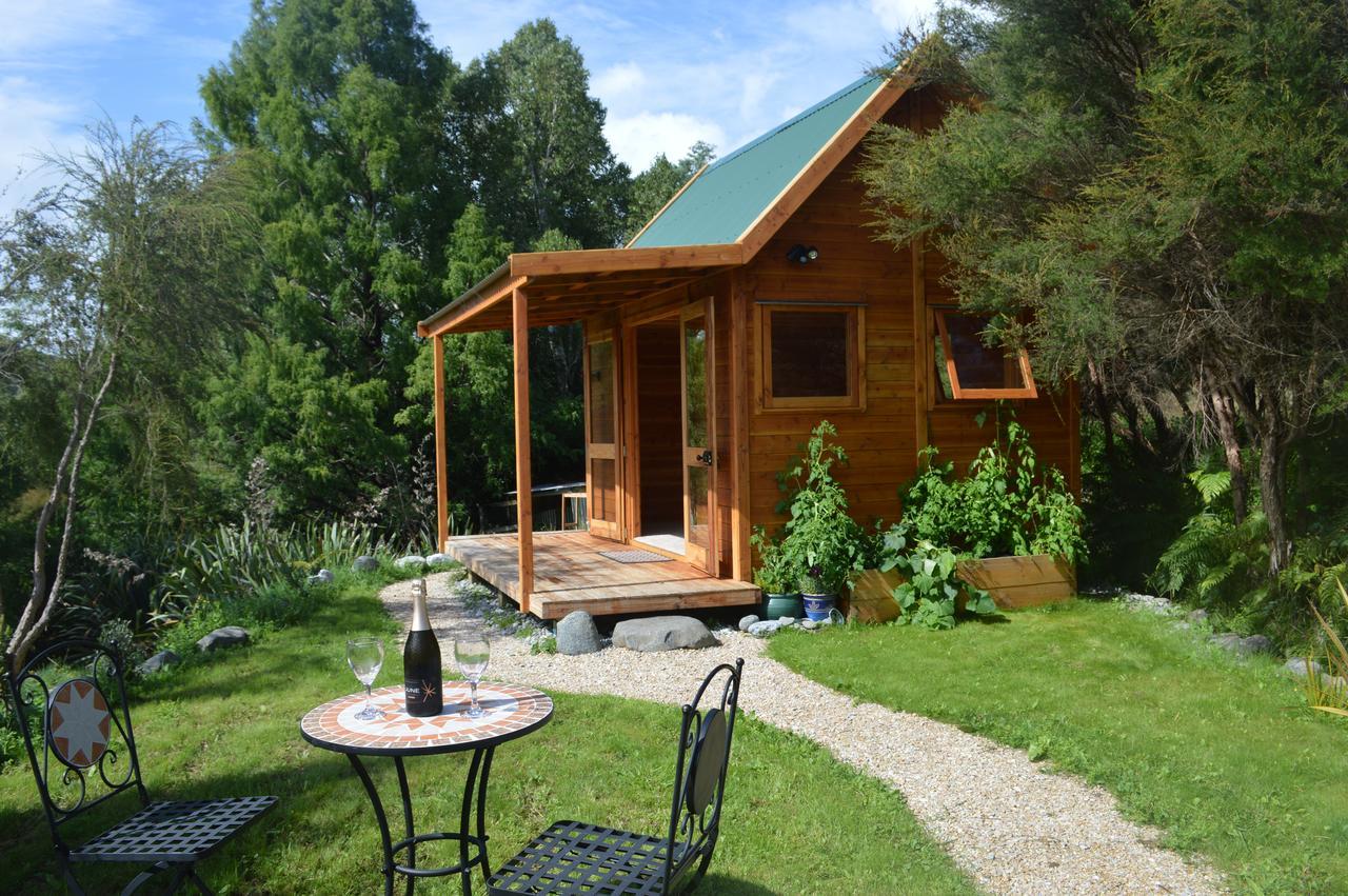 Sunrise Cabin At First Light Rangihaeata Retreat Такака Экстерьер фото